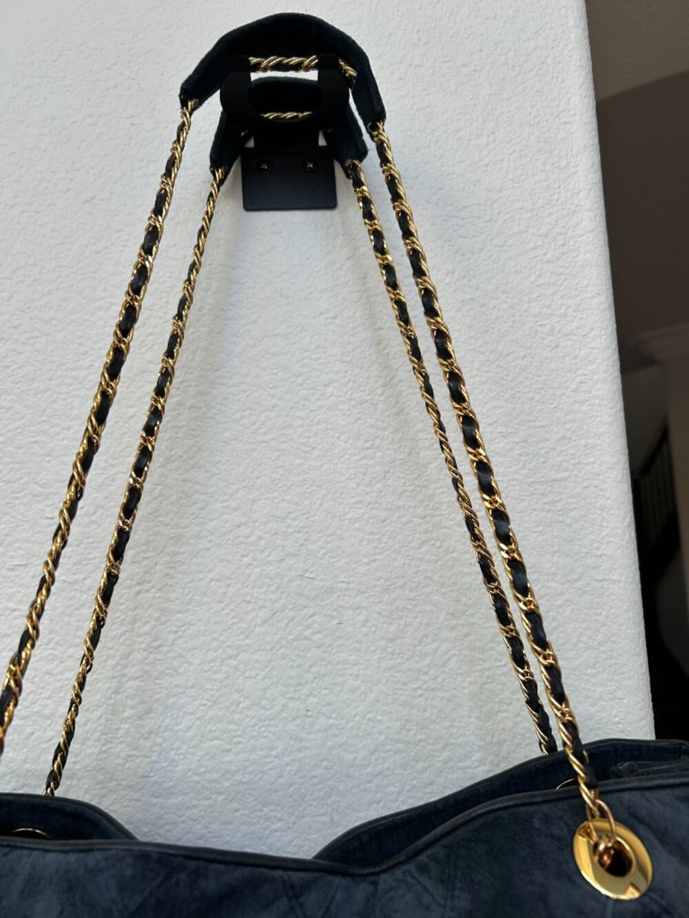 Vintage Jay Herbert New York blue suede hobo bag. - Picture 3 of 10